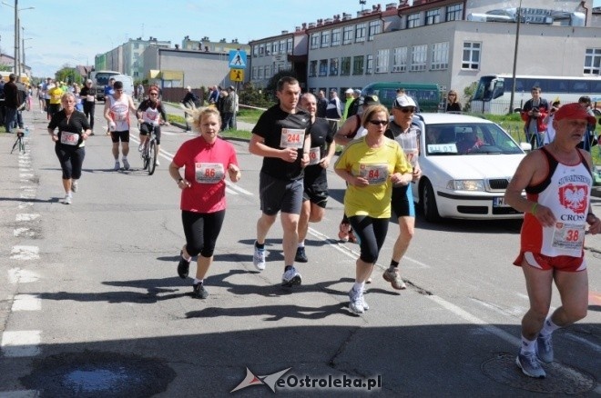 XVII Międzynarodowy Półmaraton Kurpiowski (08.05.2011) - zdjęcie #105 - eOstroleka.pl