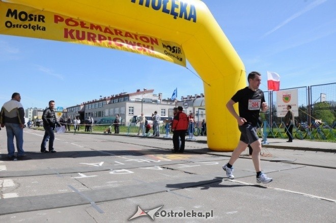 XVII Międzynarodowy Półmaraton Kurpiowski (08.05.2011) - zdjęcie #122 - eOstroleka.pl