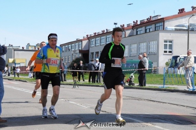 XVII Międzynarodowy Półmaraton Kurpiowski (08.05.2011) - zdjęcie #123 - eOstroleka.pl