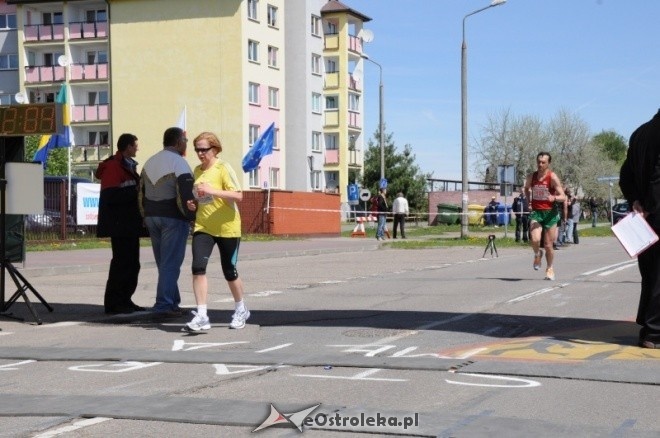 XVII Międzynarodowy Półmaraton Kurpiowski (08.05.2011) - zdjęcie #136 - eOstroleka.pl