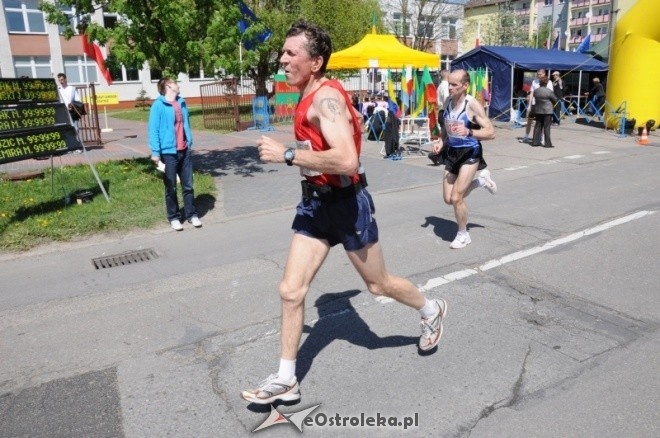 XVII Międzynarodowy Półmaraton Kurpiowski (08.05.2011) - zdjęcie #184 - eOstroleka.pl