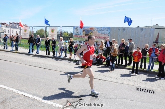 XVII Międzynarodowy Półmaraton Kurpiowski (08.05.2011) - zdjęcie #218 - eOstroleka.pl