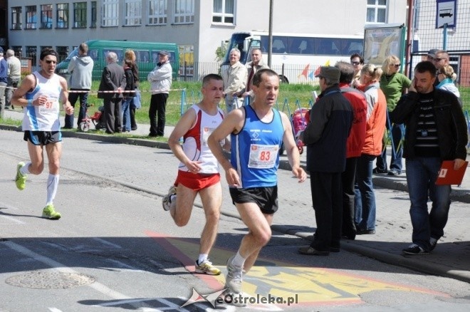 XVII Międzynarodowy Półmaraton Kurpiowski (08.05.2011) - zdjęcie #223 - eOstroleka.pl