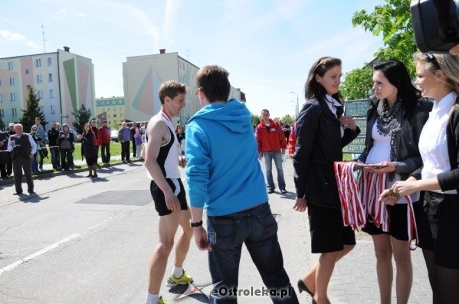 XVII Międzynarodowy Półmaraton Kurpiowski (08.05.2011) - zdjęcie #237 - eOstroleka.pl