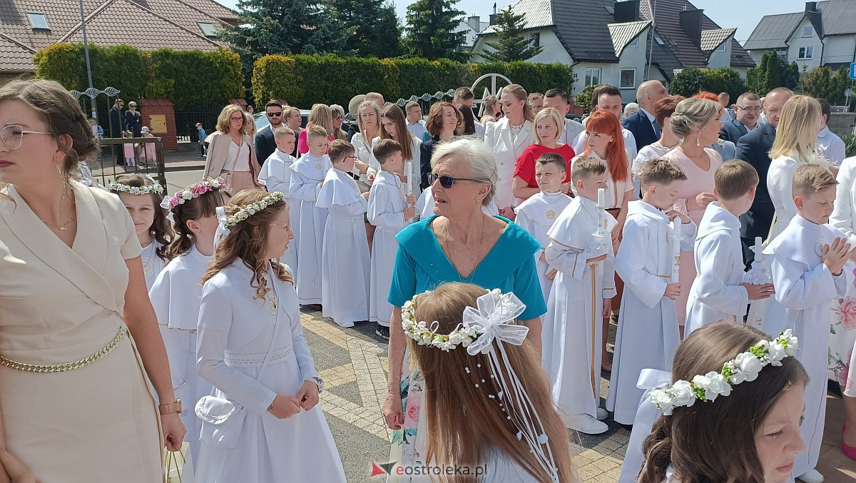 I Komunia Święta w kościele pw. NMP Królowej Rodzin [28.5.2023] - zdjęcie #3 - eOstroleka.pl
