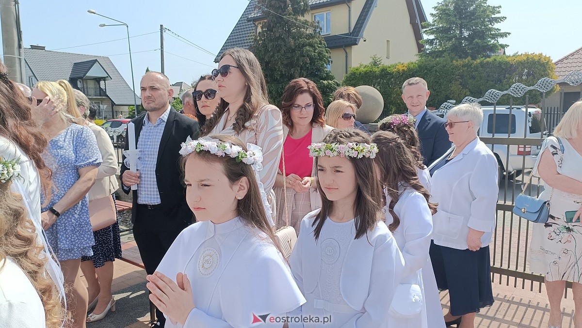 I Komunia Święta w kościele pw. NMP Królowej Rodzin [28.5.2023] - zdjęcie #11 - eOstroleka.pl