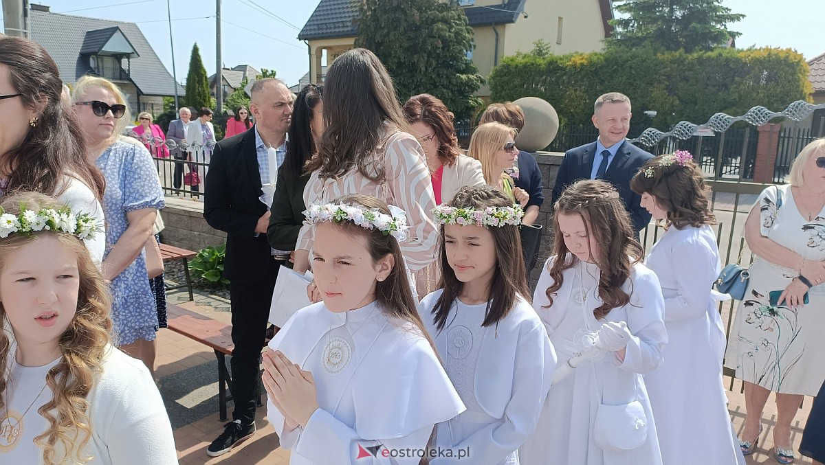 I Komunia Święta w kościele pw. NMP Królowej Rodzin [28.5.2023] - zdjęcie #14 - eOstroleka.pl
