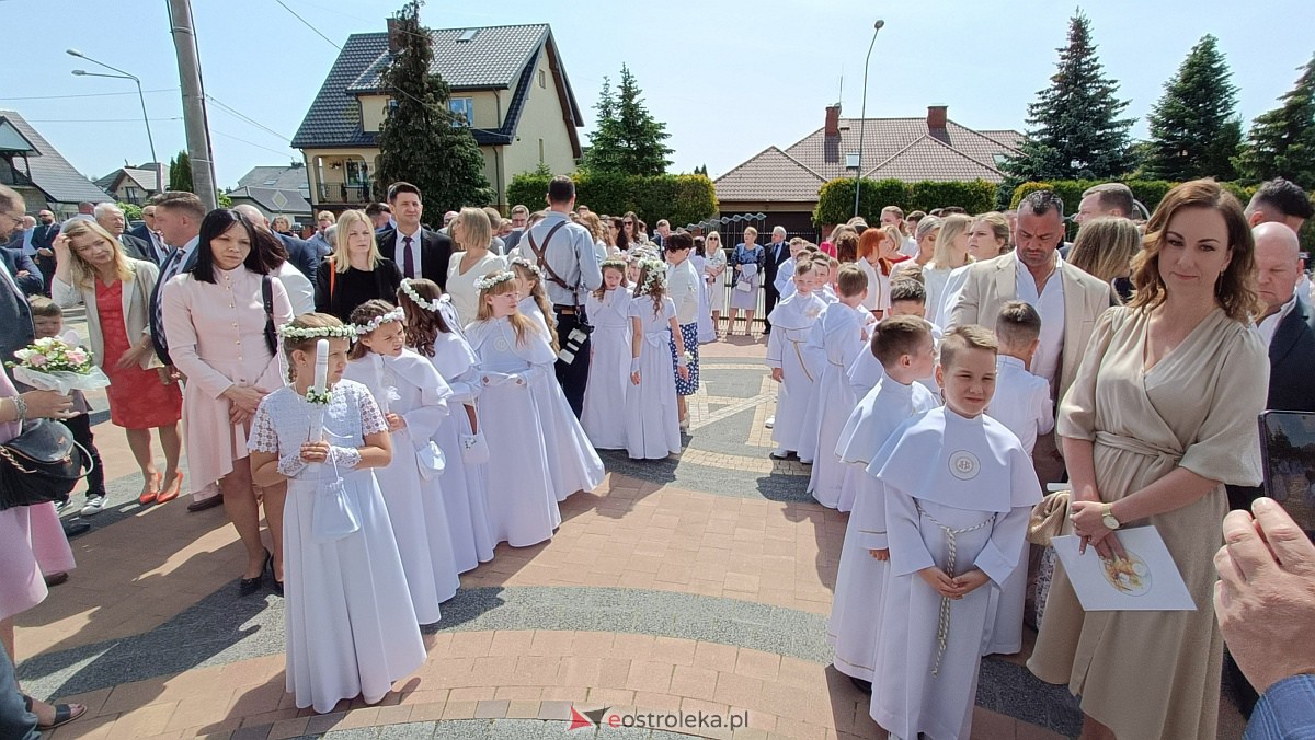 I Komunia Święta w kościele pw. NMP Królowej Rodzin [28.5.2023] - zdjęcie #53 - eOstroleka.pl
