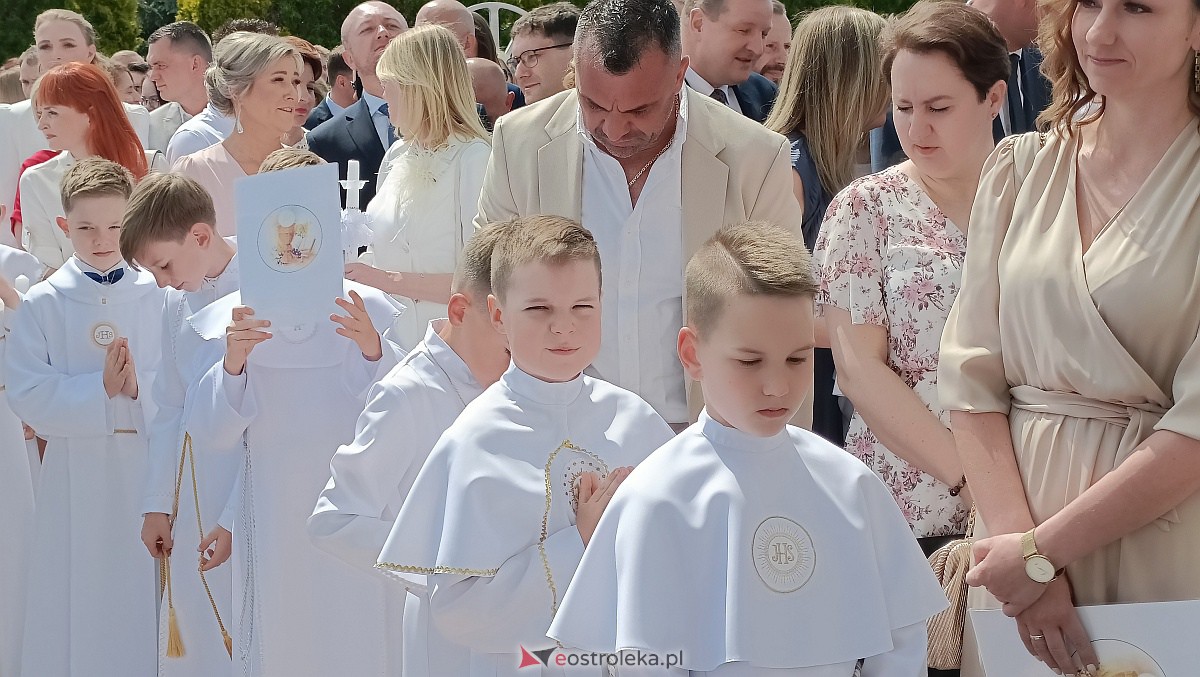 I Komunia Święta w kościele pw. NMP Królowej Rodzin [28.5.2023] - zdjęcie #41 - eOstroleka.pl