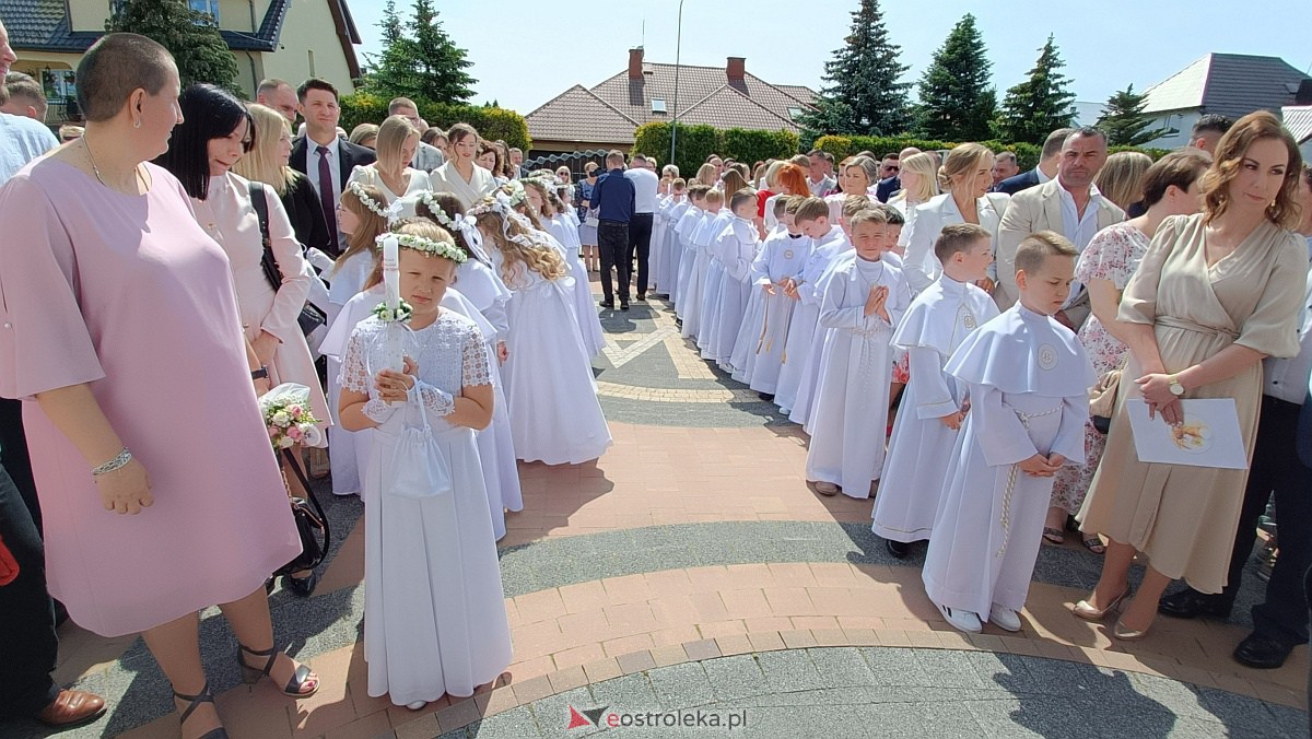I Komunia Święta w kościele pw. NMP Królowej Rodzin [28.5.2023] - zdjęcie #33 - eOstroleka.pl