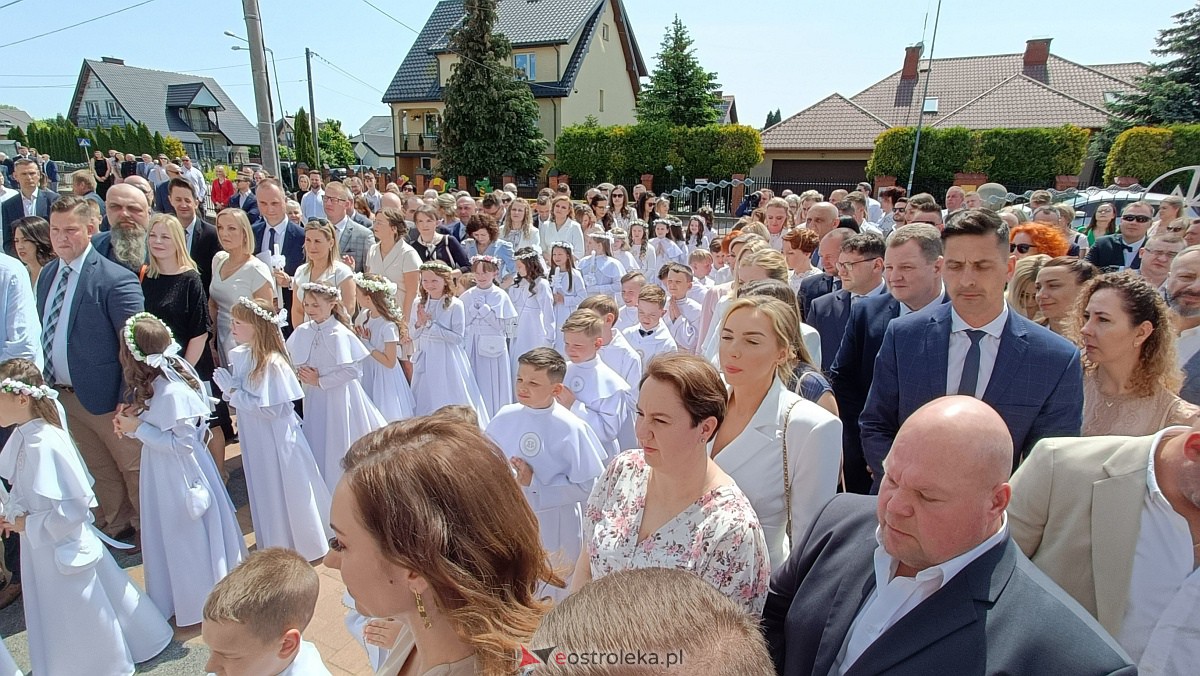 I Komunia Święta w kościele pw. NMP Królowej Rodzin [28.5.2023] - zdjęcie #39 - eOstroleka.pl