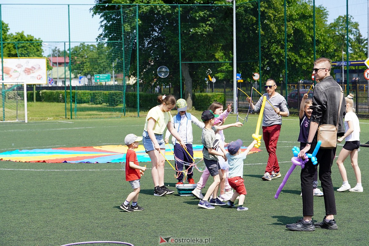 Festyn sportowo-rekreacyjny w Szkole Podstawowej nr 2 w Ostrołęce [28.05.2023] - zdjęcie #34 - eOstroleka.pl