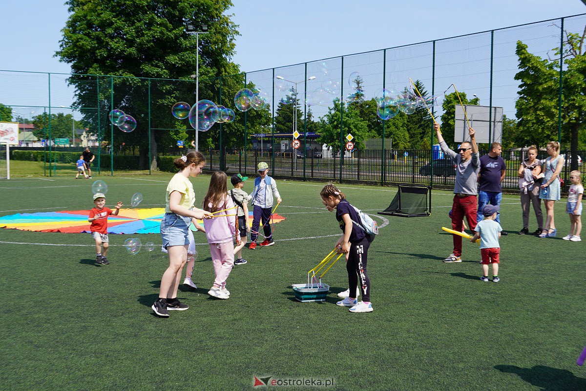 Festyn sportowo-rekreacyjny w Szkole Podstawowej nr 2 w Ostrołęce [28.05.2023] - zdjęcie #37 - eOstroleka.pl