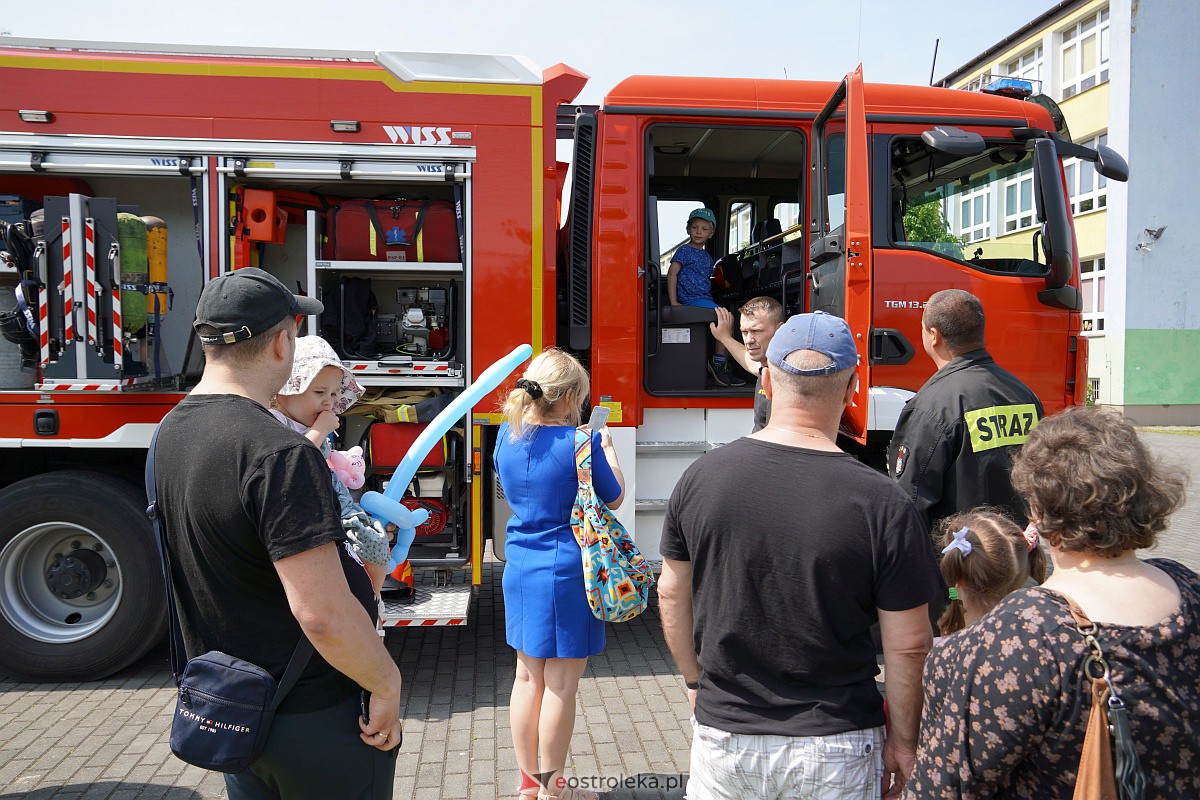 Festyn sportowo-rekreacyjny w Szkole Podstawowej nr 2 w Ostrołęce [28.05.2023] - zdjęcie #64 - eOstroleka.pl