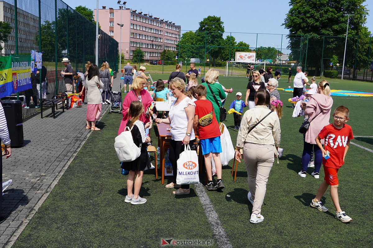 Festyn sportowo-rekreacyjny w Szkole Podstawowej nr 2 w Ostrołęce [28.05.2023] - zdjęcie #54 - eOstroleka.pl