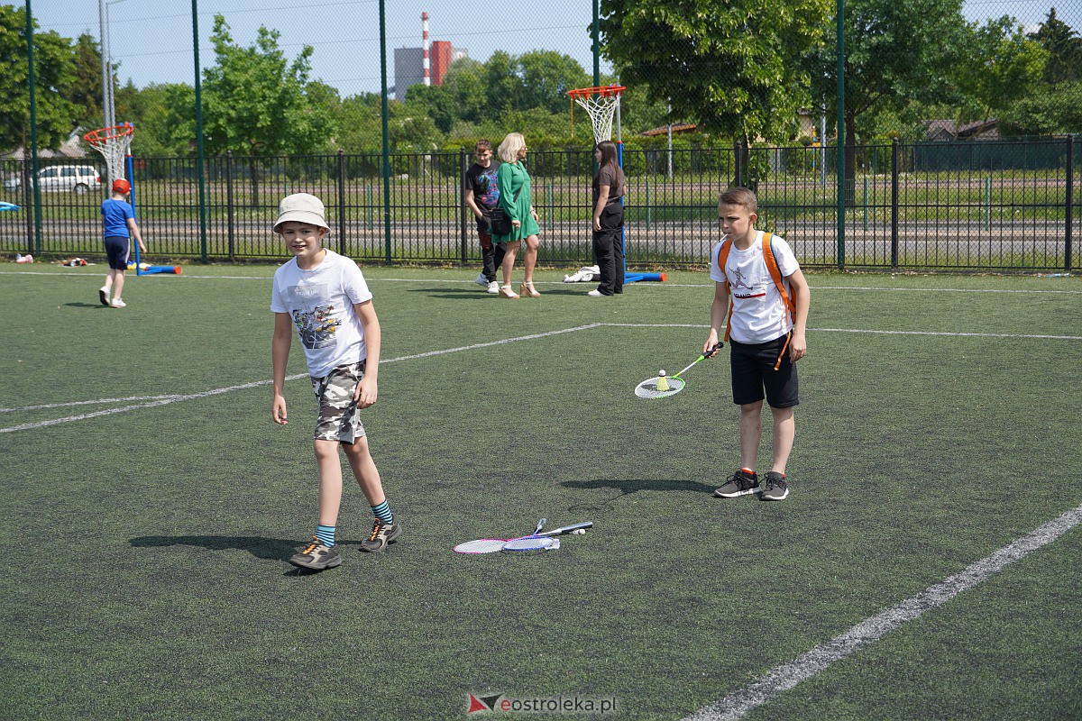 Festyn sportowo-rekreacyjny w Szkole Podstawowej nr 2 w Ostrołęce [28.05.2023] - zdjęcie #43 - eOstroleka.pl
