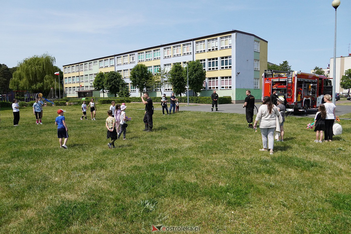 Festyn sportowo-rekreacyjny w Szkole Podstawowej nr 2 w Ostrołęce [28.05.2023] - zdjęcie #28 - eOstroleka.pl