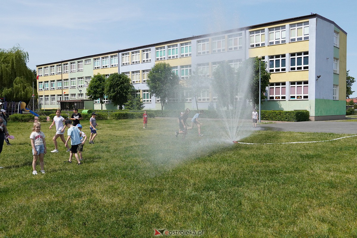 Festyn sportowo-rekreacyjny w Szkole Podstawowej nr 2 w Ostrołęce [28.05.2023] - zdjęcie #10 - eOstroleka.pl