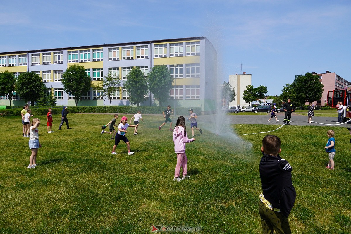 Festyn sportowo-rekreacyjny w Szkole Podstawowej nr 2 w Ostrołęce [28.05.2023] - zdjęcie #4 - eOstroleka.pl