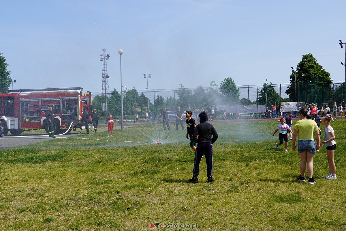 Festyn sportowo-rekreacyjny w Szkole Podstawowej nr 2 w Ostrołęce [28.05.2023] - zdjęcie #2 - eOstroleka.pl