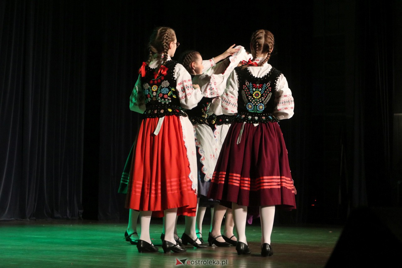 Koncert Zespołu Pieśni i Tańca Kurpie [28.05.2023] - zdjęcie #28 - eOstroleka.pl