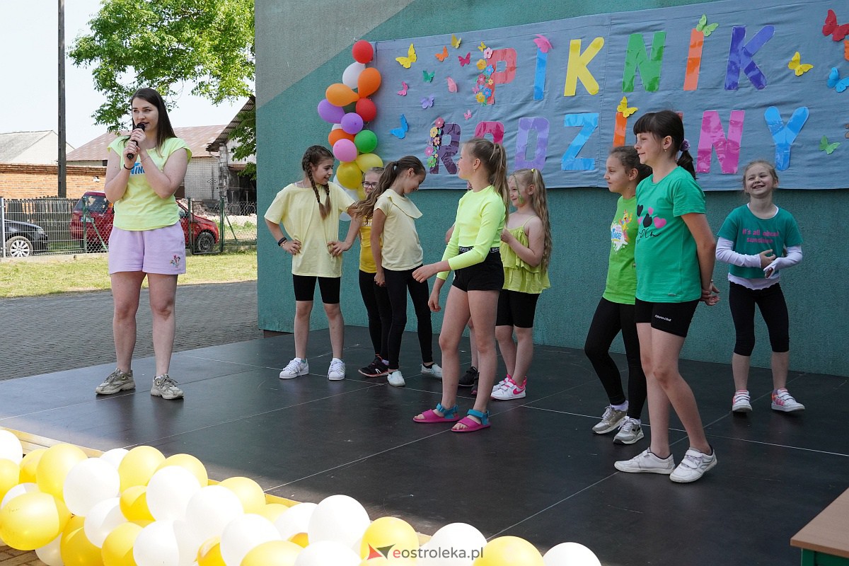 Pikinik rodzinny Zabawa dla sztandaru w Szkole Podstawowej w Ołdakach [28.05.2023] - zdjęcie #41 - eOstroleka.pl