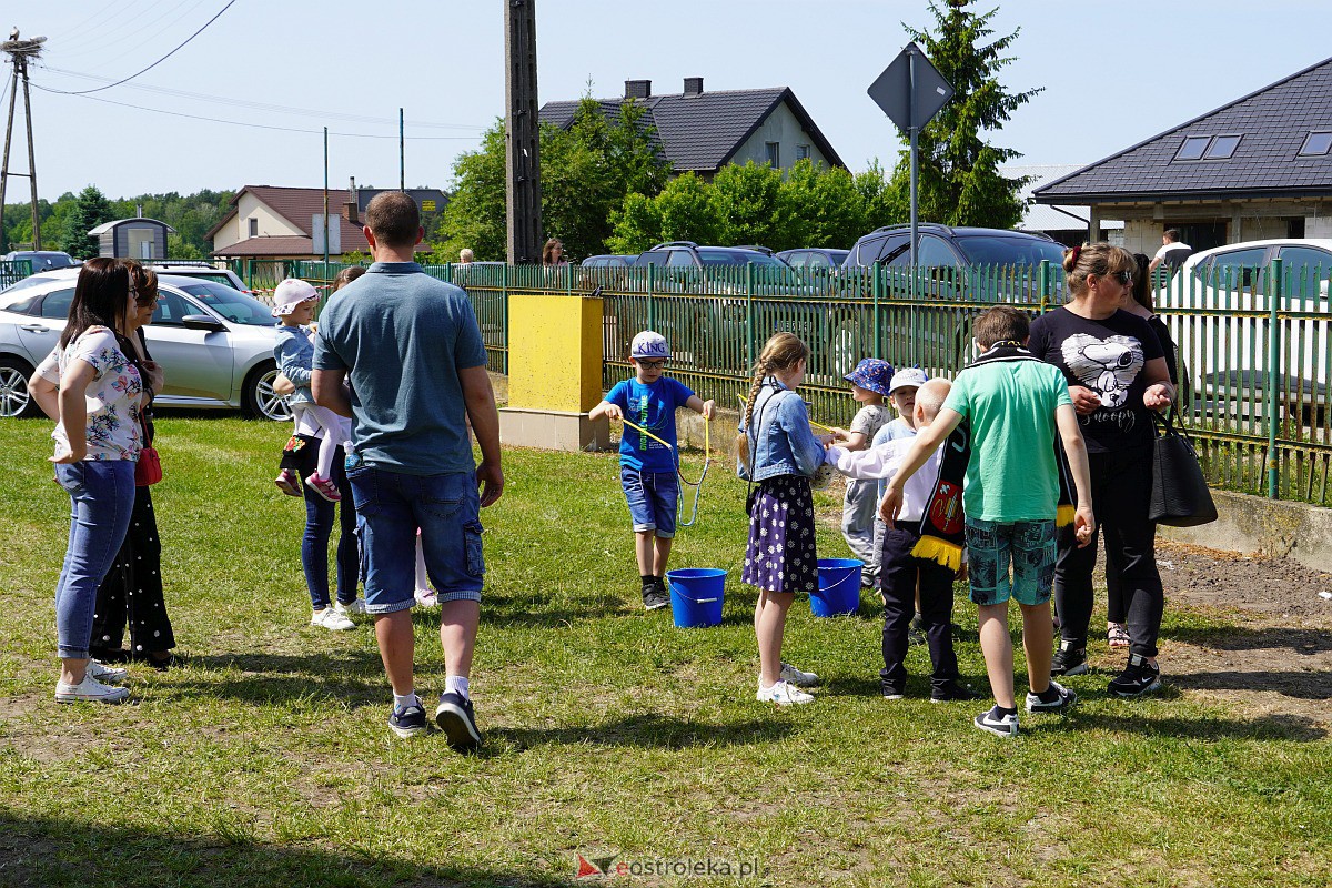 Pikinik rodzinny Zabawa dla sztandaru w Szkole Podstawowej w Ołdakach [28.05.2023] - zdjęcie #18 - eOstroleka.pl