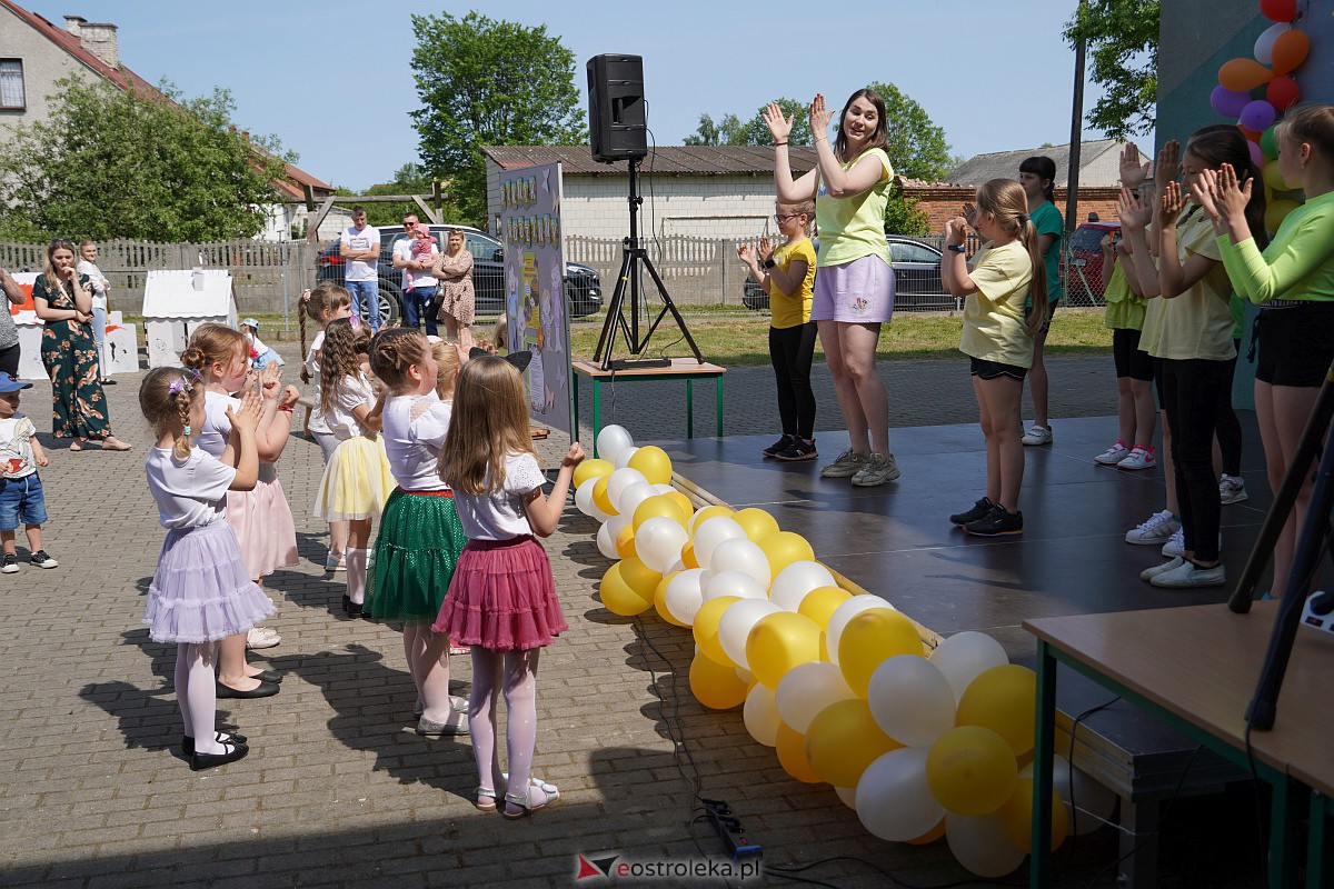 Pikinik rodzinny Zabawa dla sztandaru w Szkole Podstawowej w Ołdakach [28.05.2023] - zdjęcie #5 - eOstroleka.pl