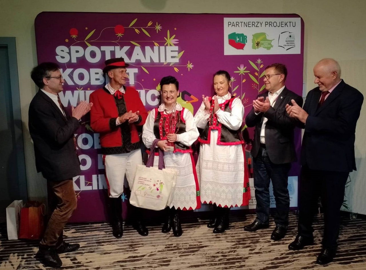 Koło Gospodyń Wiejskich w Olszewie-Borkach „Borkowianki na ogólnopolskiej konferencji w Gdańsku - zdjęcie #6 - eOstroleka.pl