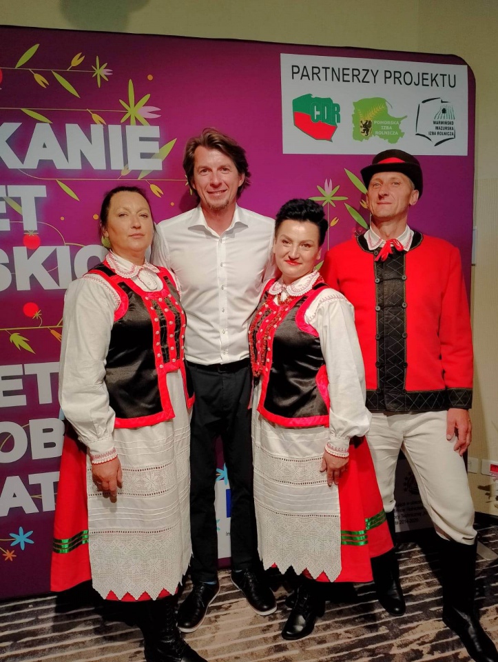 Koło Gospodyń Wiejskich w Olszewie-Borkach „Borkowianki na ogólnopolskiej konferencji w Gdańsku - zdjęcie #1 - eOstroleka.pl