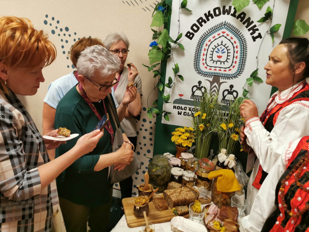 Koło Gospodyń Wiejskich w Olszewie-Borkach „Borkowianki na ogólnopolskiej konferencji w Gdańsku - zdjęcie #9 - eOstroleka.pl