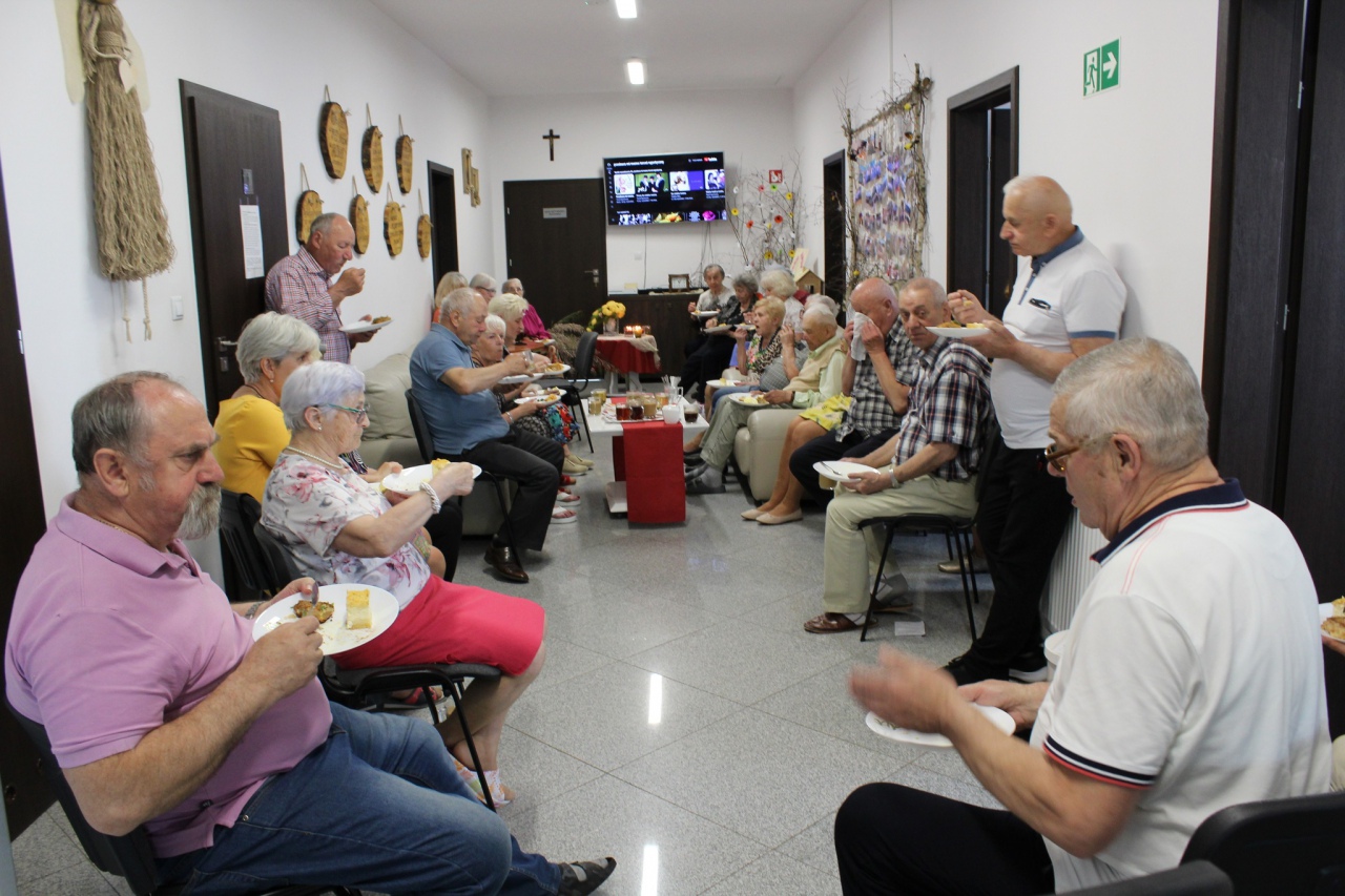 Dzień Matki w Dziennym Domu ,,Senior+ w Olszewie-Borkach - zdjęcie #10 - eOstroleka.pl