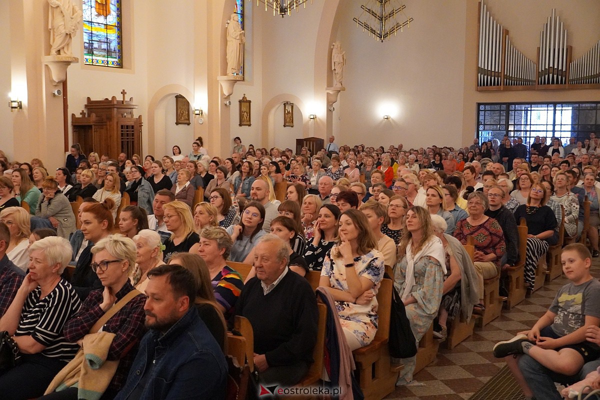 Spotkanie z o. Adamem Szustakiem [29.05.2023] - zdjęcie #14 - eOstroleka.pl