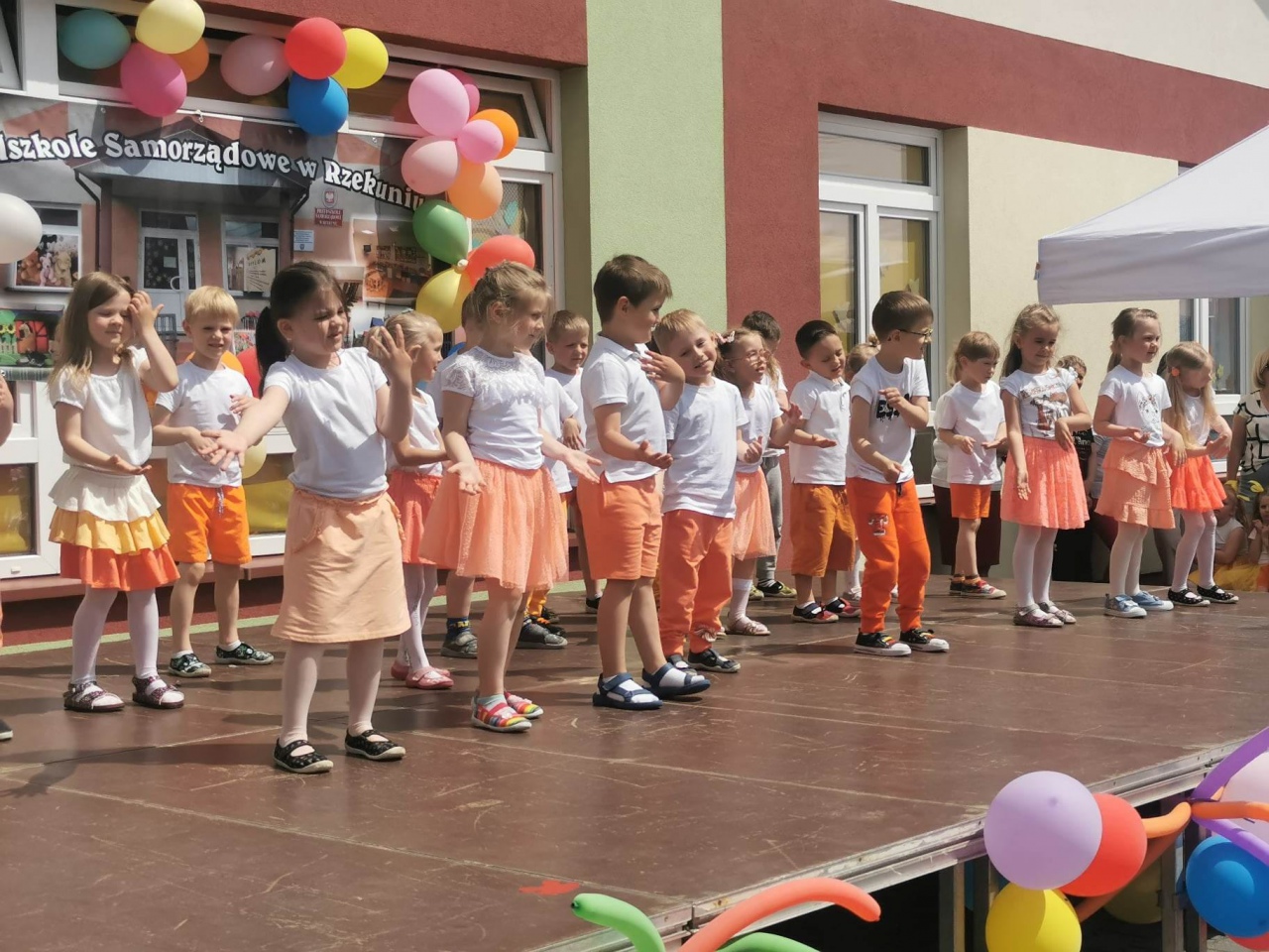 Festyn rodzinny w rzekuńskim przedszkolu - zdjęcie #22 - eOstroleka.pl