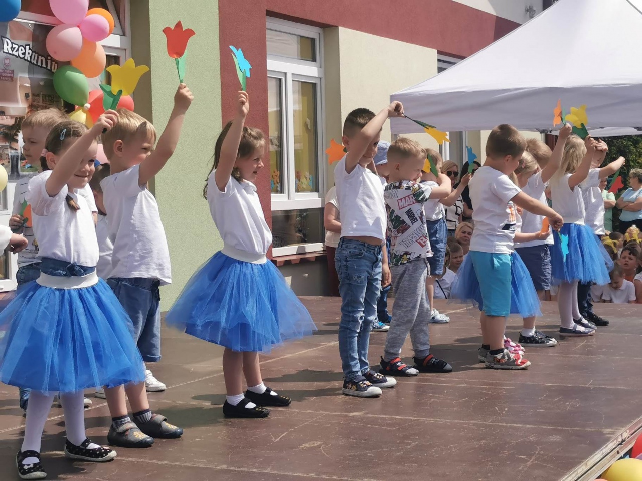 Festyn rodzinny w rzekuńskim przedszkolu - zdjęcie #17 - eOstroleka.pl