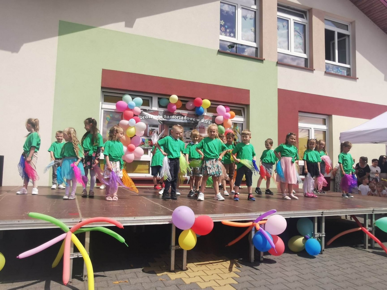 Festyn rodzinny w rzekuńskim przedszkolu - zdjęcie #24 - eOstroleka.pl