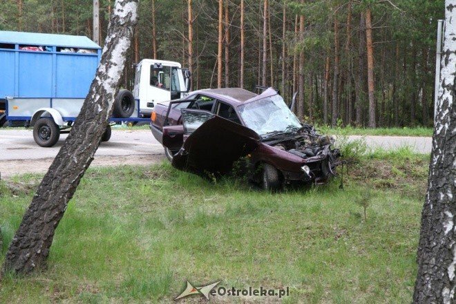 Wypadek w Chudku (09.05.2011) - zdjęcie #1 - eOstroleka.pl