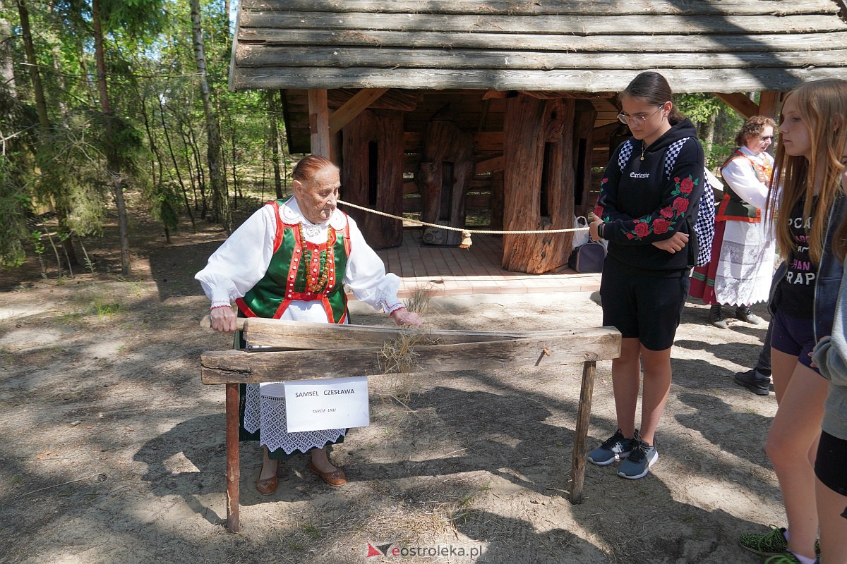 Ginące Zawody pod hasłem „Haftowały kurpśónecky...” - zdjęcie #22 - eOstroleka.pl