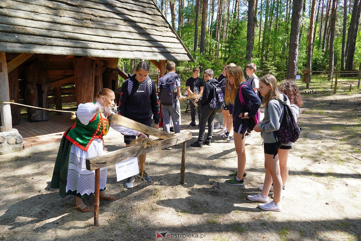 Ginące Zawody pod hasłem „Haftowały kurpśónecky...” - zdjęcie #24 - eOstroleka.pl