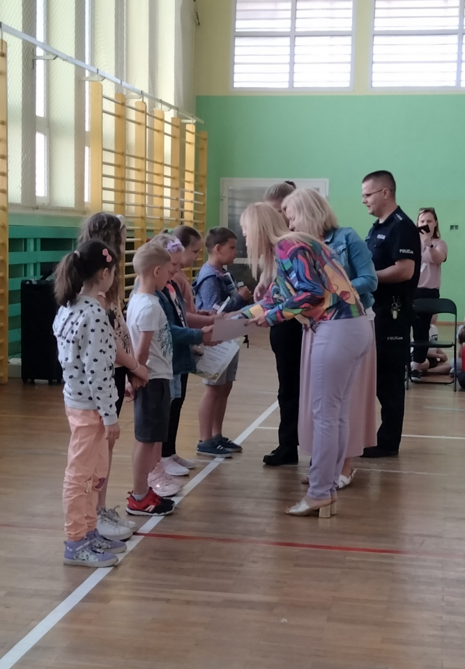 Apel profilaktyczny w SP 2 [30.05.2023] - zdjęcie #7 - eOstroleka.pl
