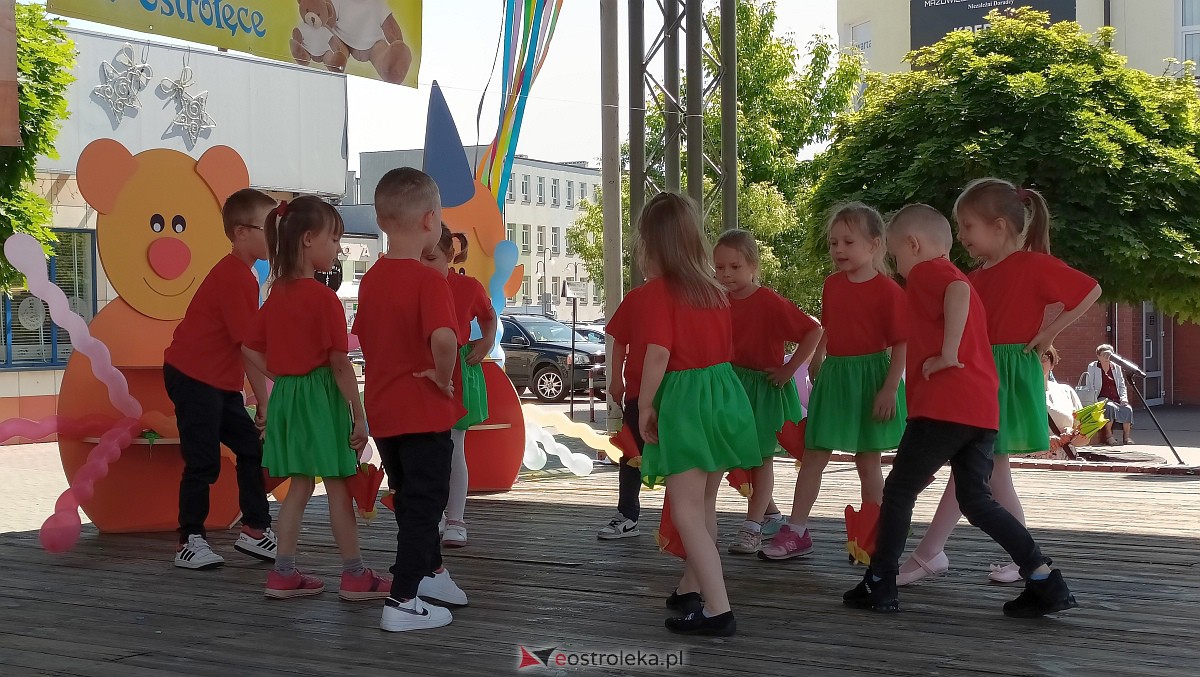 Roztańczony festiwal na Placu Wolności [31.05.2023] - zdjęcie #16 - eOstroleka.pl