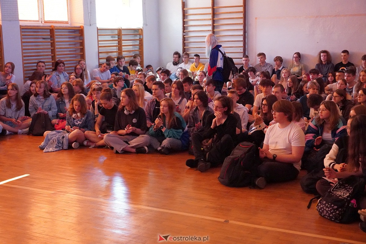 Szkolny konkurs II LO ma talent [1.06.2023] - zdjęcie #55 - eOstroleka.pl