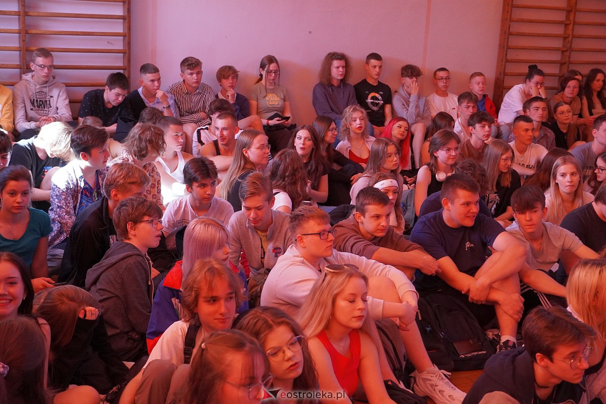 Szkolny konkurs II LO ma talent [1.06.2023] - zdjęcie #40 - eOstroleka.pl