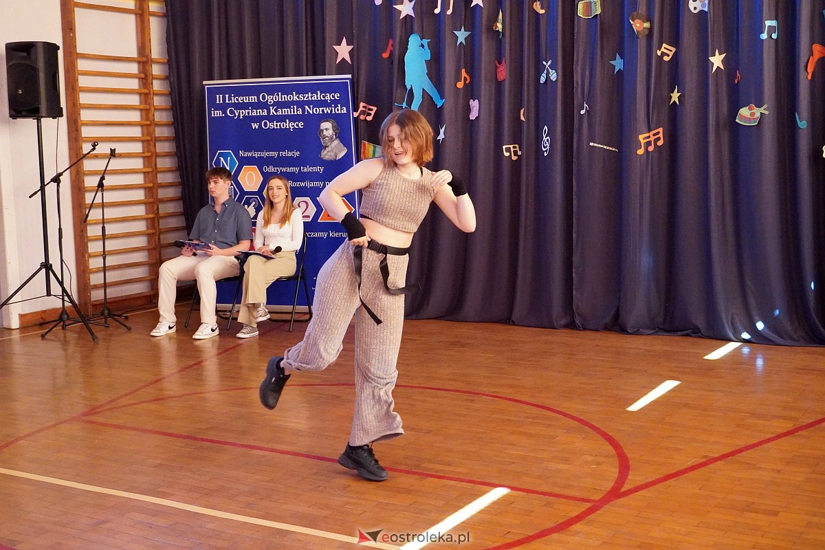 Szkolny konkurs II LO ma talent [1.06.2023] - zdjęcie #28 - eOstroleka.pl