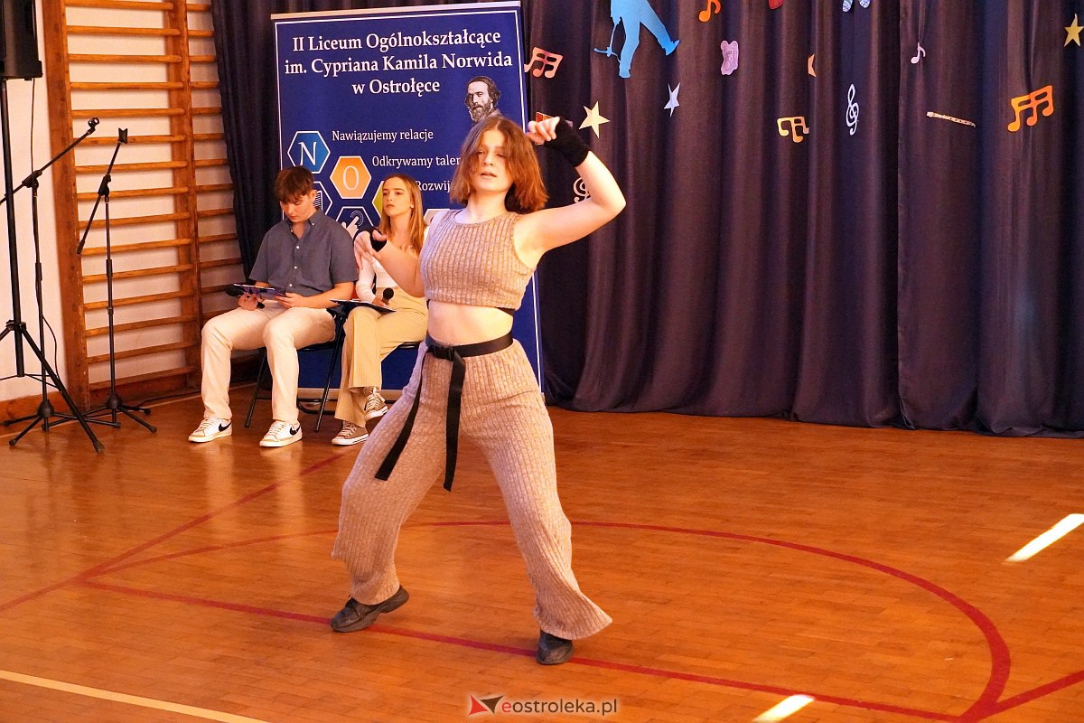 Szkolny konkurs II LO ma talent [1.06.2023] - zdjęcie #26 - eOstroleka.pl