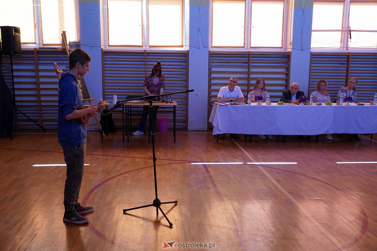 Szkolny konkurs II LO ma talent [1.06.2023] - zdjęcie #1 - eOstroleka.pl