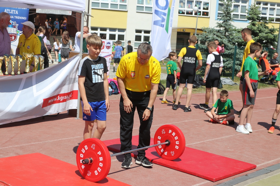 Wielobój atletyczny na dzień dziecka [01.06.2023] - zdjęcie #8 - eOstroleka.pl