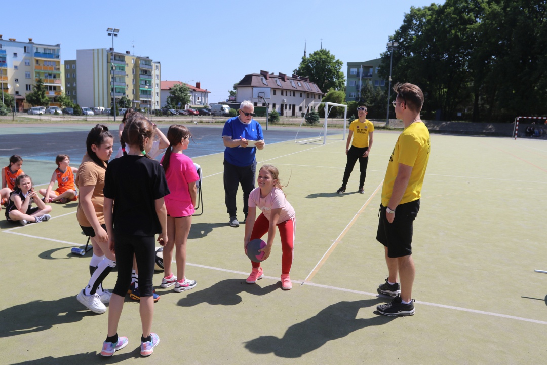Wielobój atletyczny na dzień dziecka [01.06.2023] - zdjęcie #34 - eOstroleka.pl