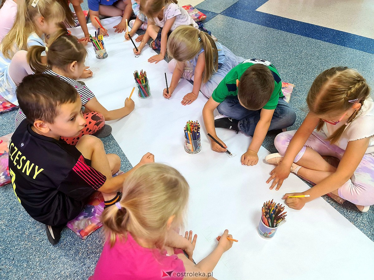 Obchody Ogólnopolskiego Tygodnia Czytania Dzieciom w Ostrołęce [01.05.2023] - zdjęcie #7 - eOstroleka.pl