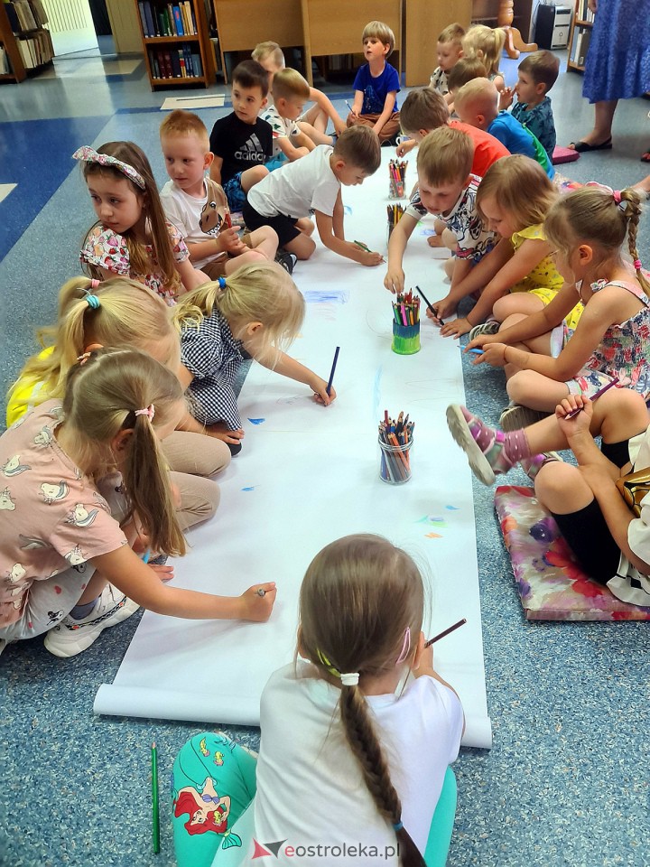 Obchody Ogólnopolskiego Tygodnia Czytania Dzieciom w Ostrołęce [01.05.2023] - zdjęcie #2 - eOstroleka.pl